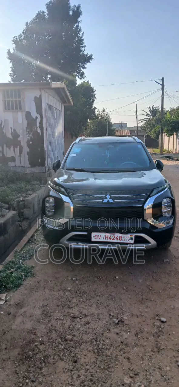 Mitsubishi Xpander Cross