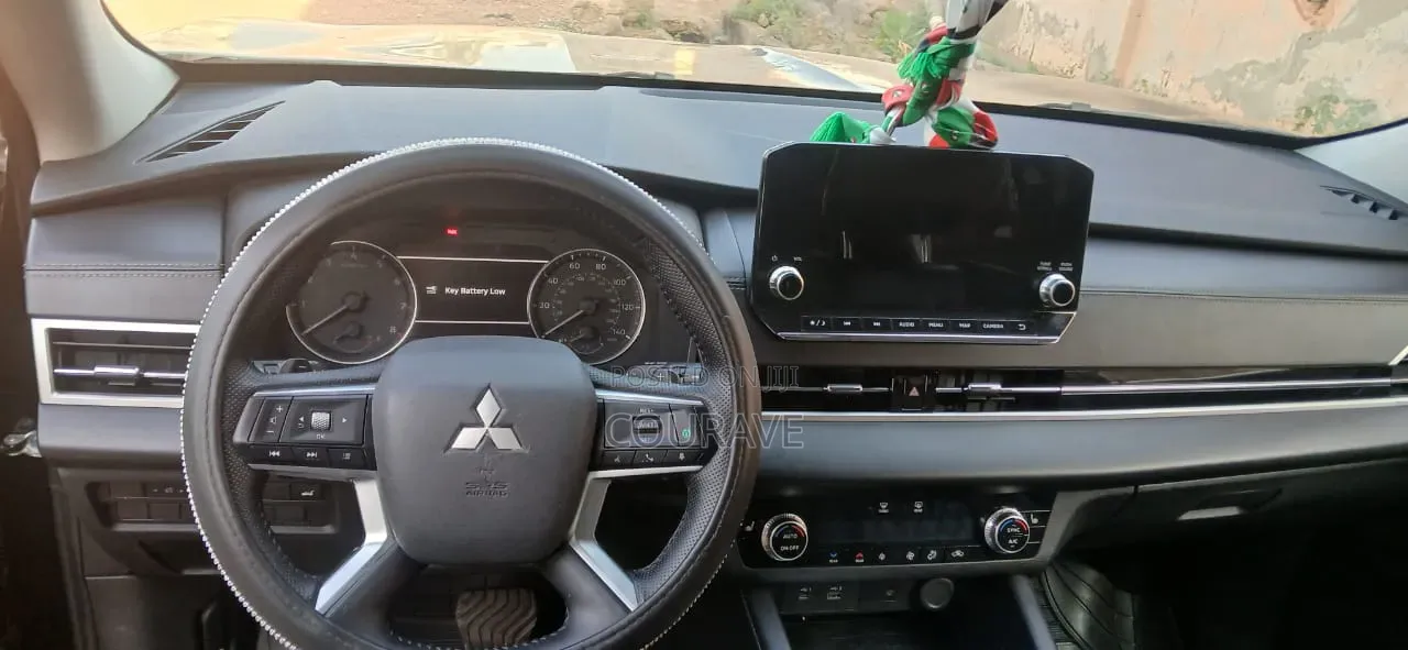 Mitsubishi Xpander Cross