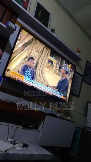 Hitachi 50inches TV