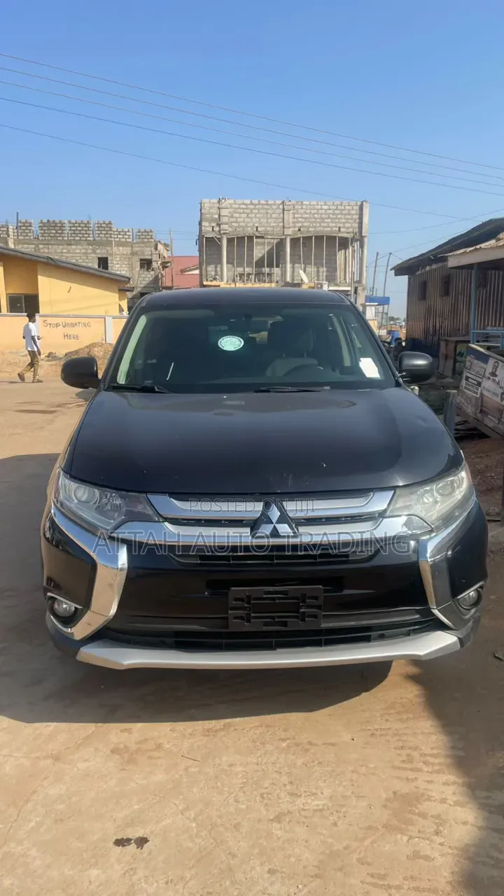 Mitsubishi Outlander 2016 Black