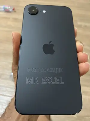 Apple iPhone 16e 128 GB Black