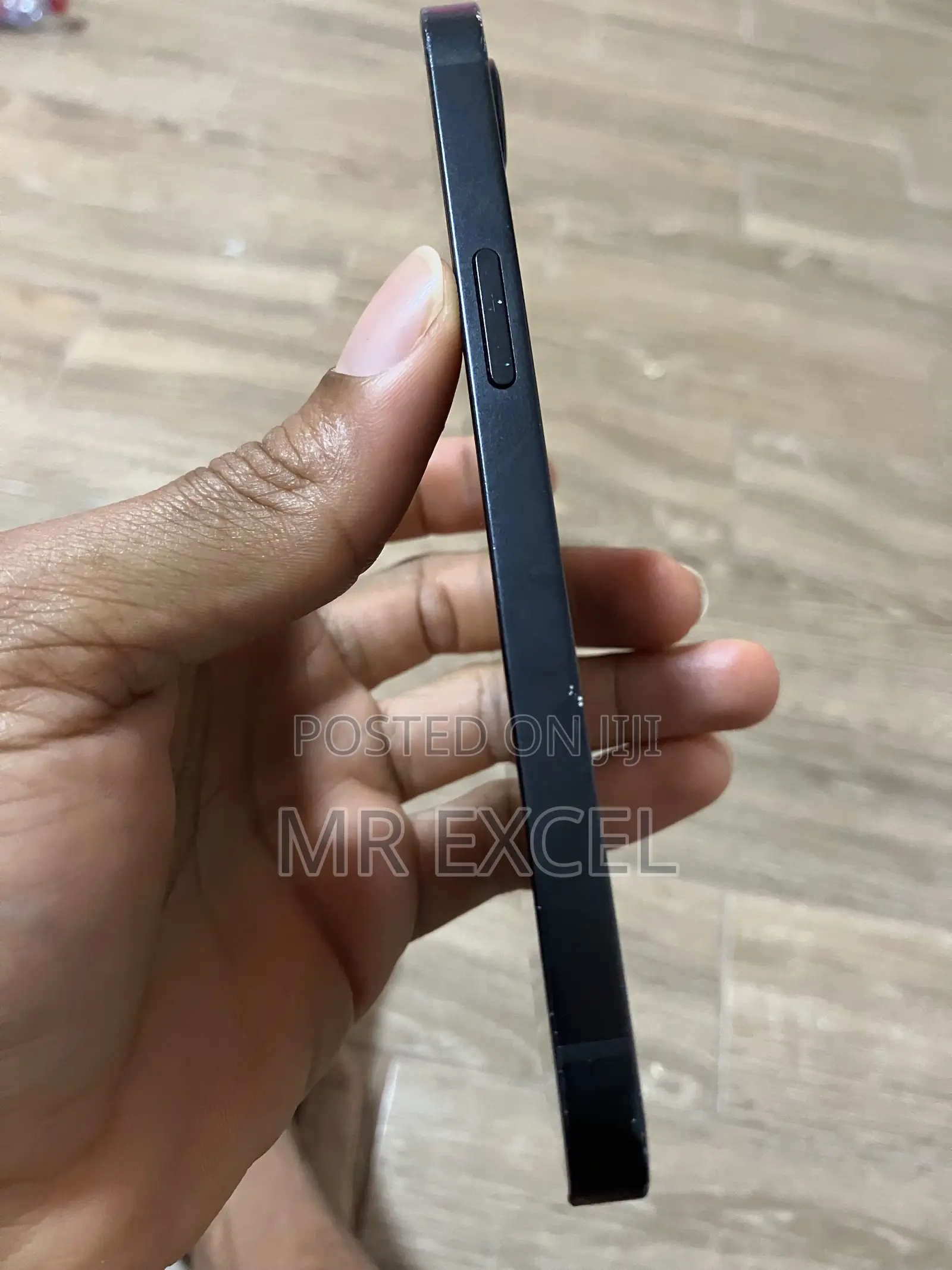 Apple iPhone 16e 128 GB Black