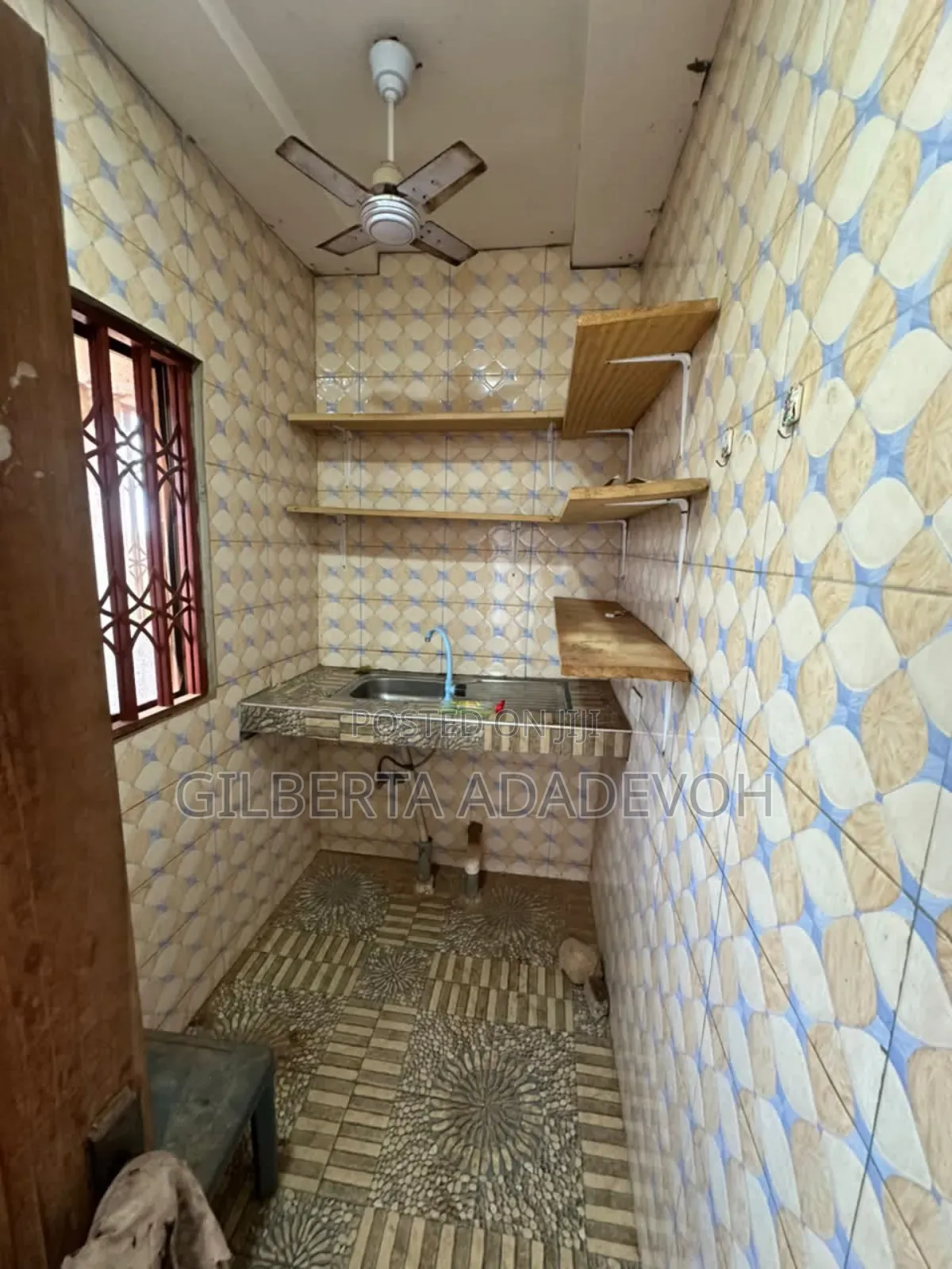 1bdrm Apartment in Pantang Hospital, Barrier for rent