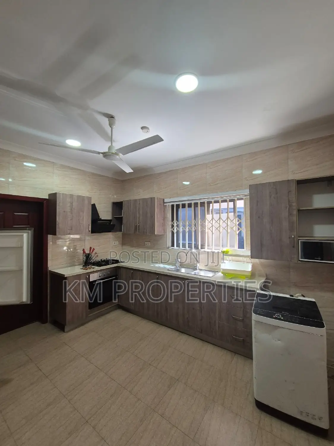 Furnished 3-Bedrooms House