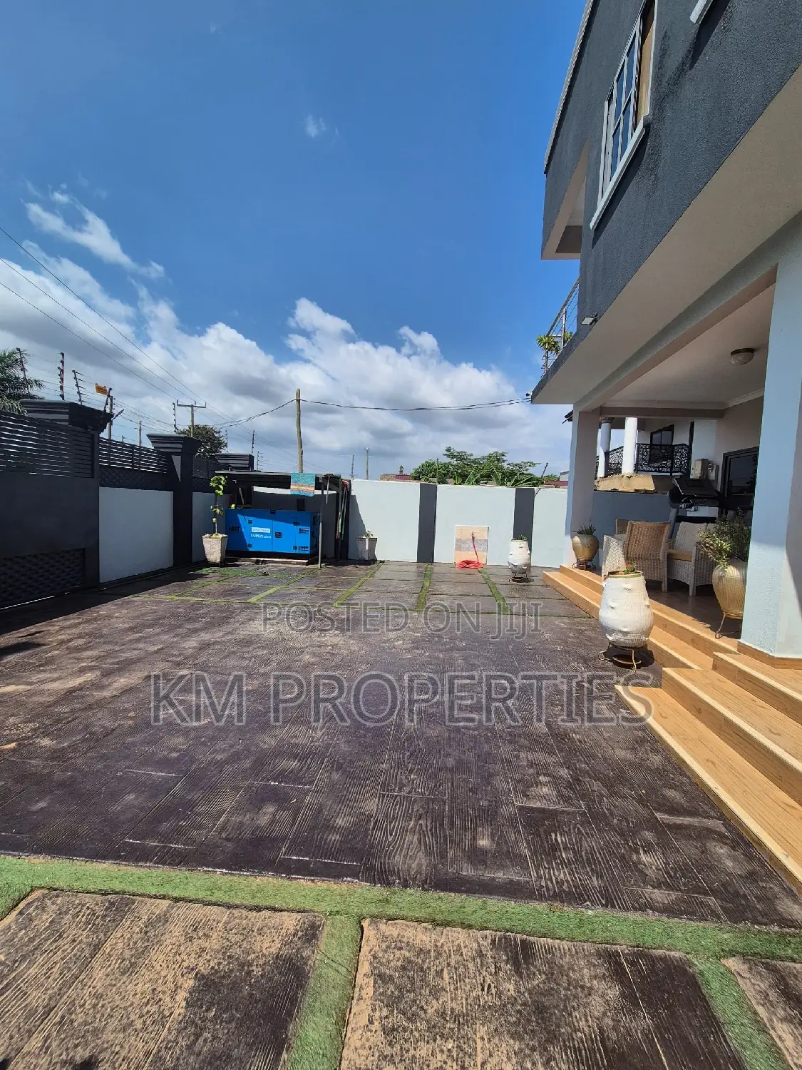 Furnished 3-Bedrooms House