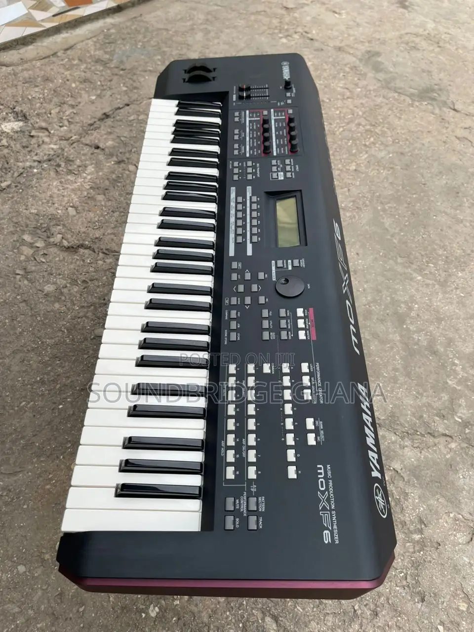 Yamaha Moxf6
