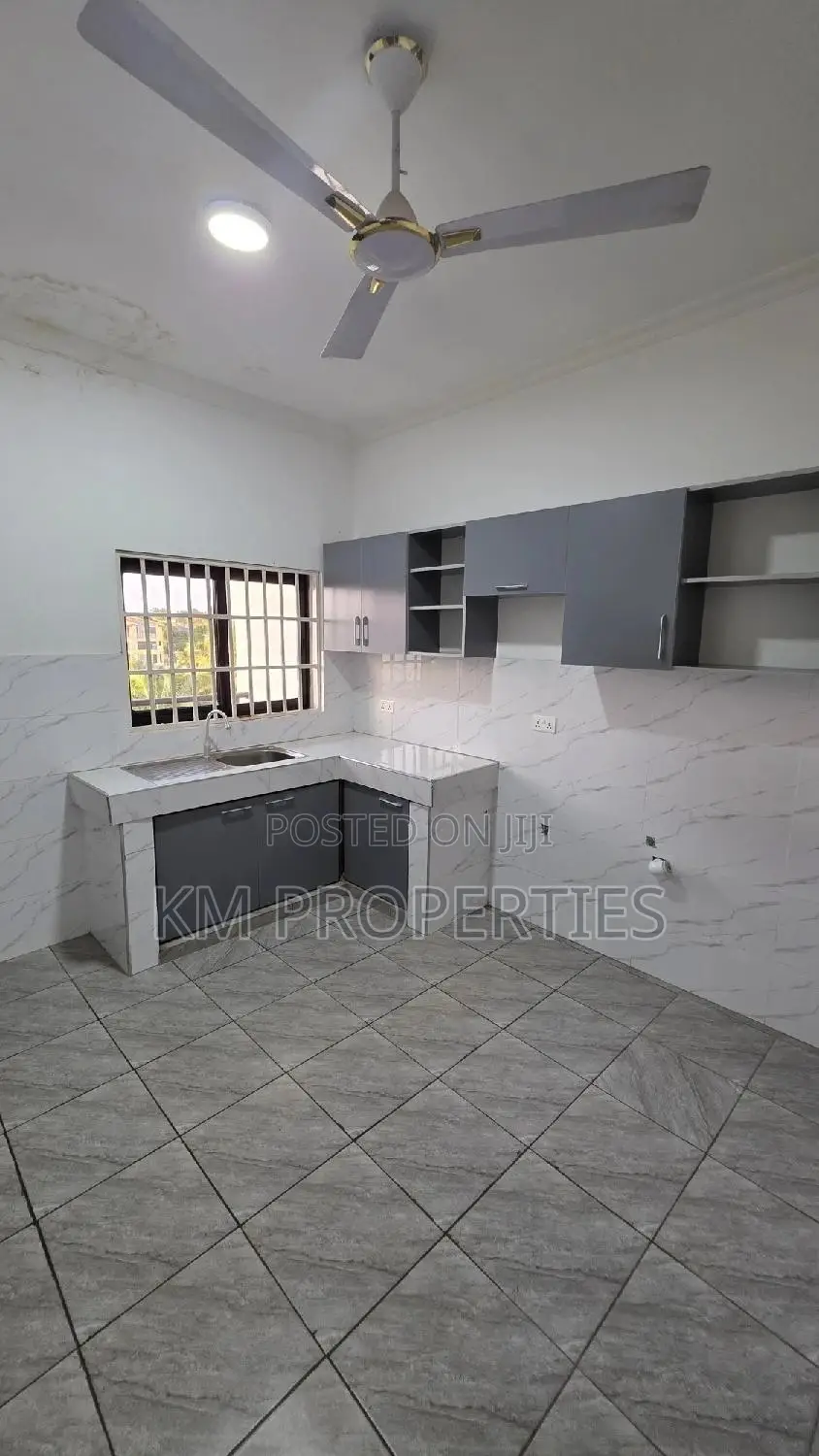 2bdrm Apartment in Papao for rent