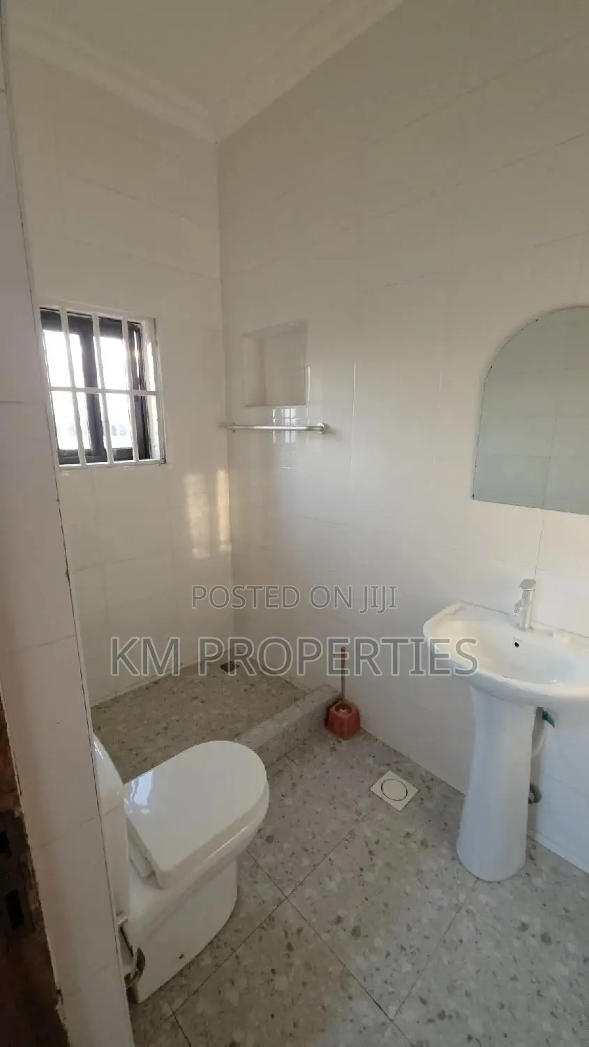 2bdrm Apartment in Papao for rent