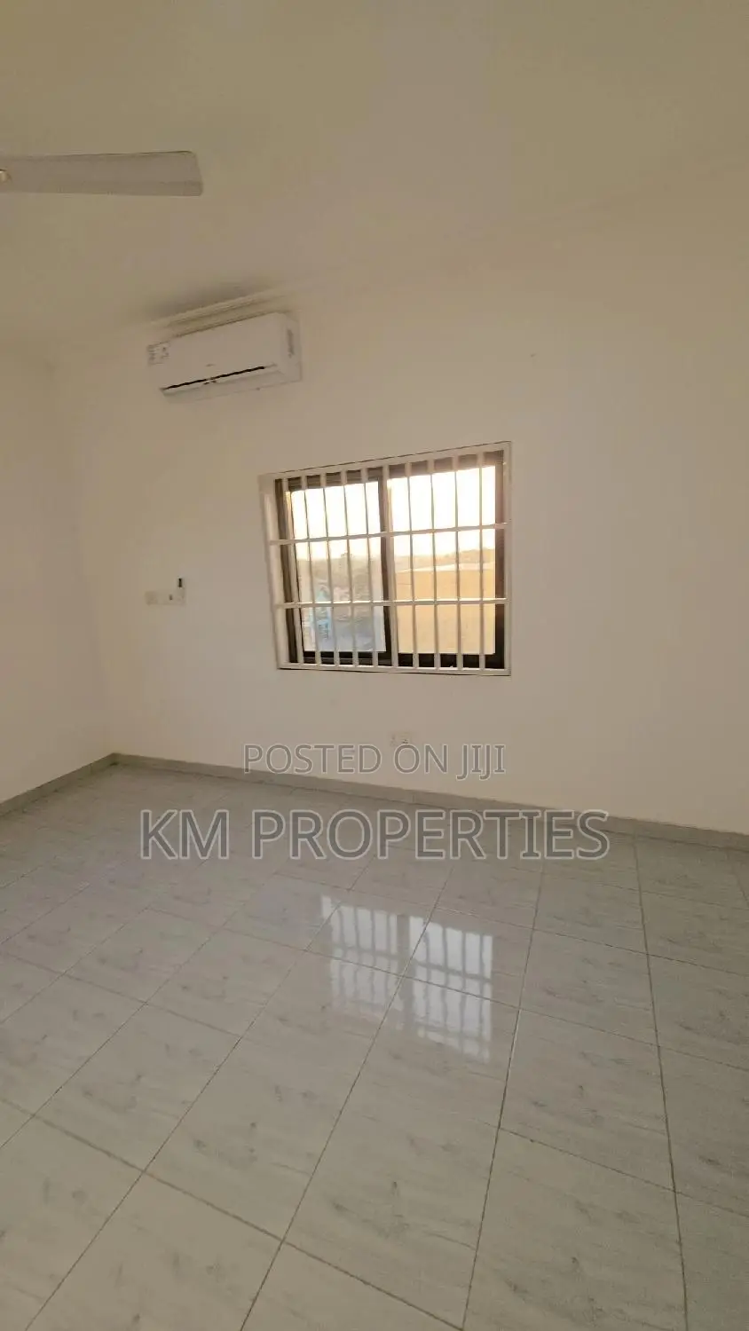 2bdrm Apartment in Papao for rent