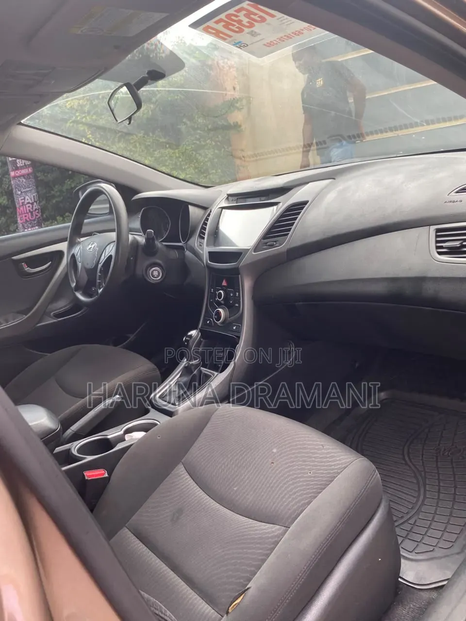 Hyundai Elantra Limited Sedan FWD (1.8L 4cyl 6A) 2016 Brown