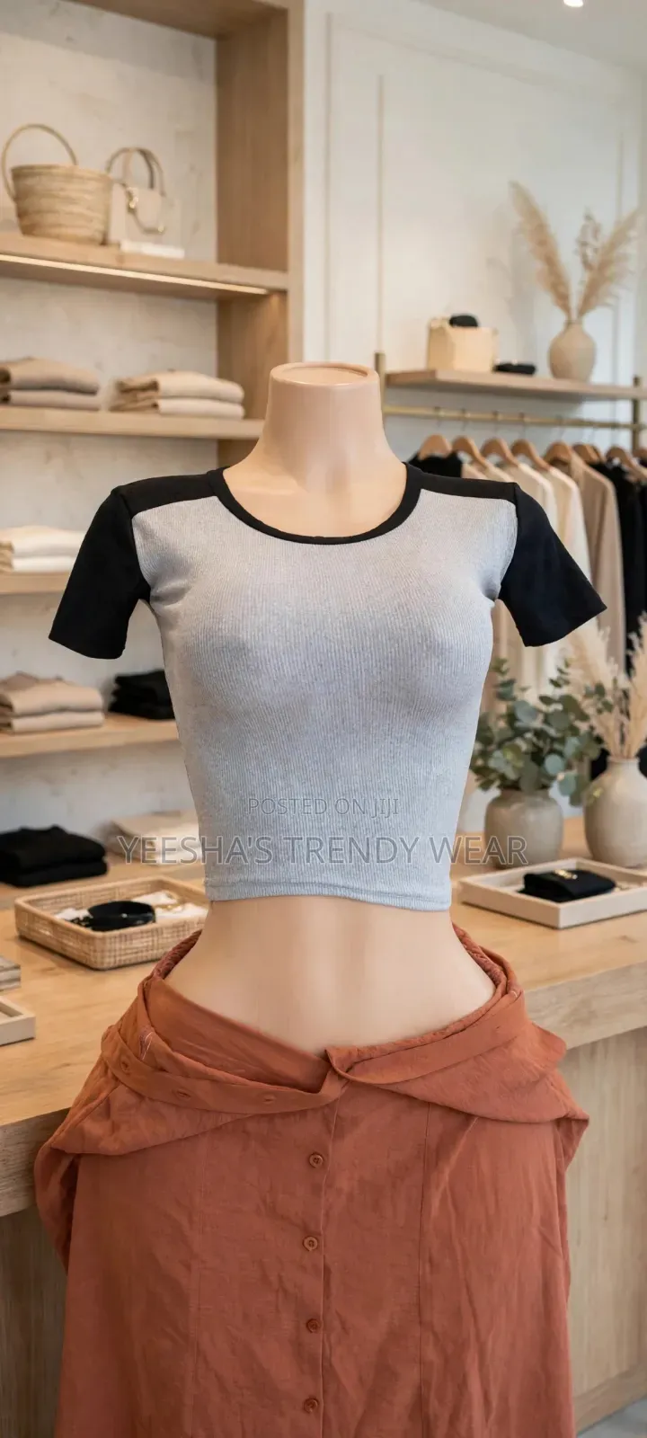 The Crop Tee That Goes With Everything Yeesha’S “Clean Crop Tee”