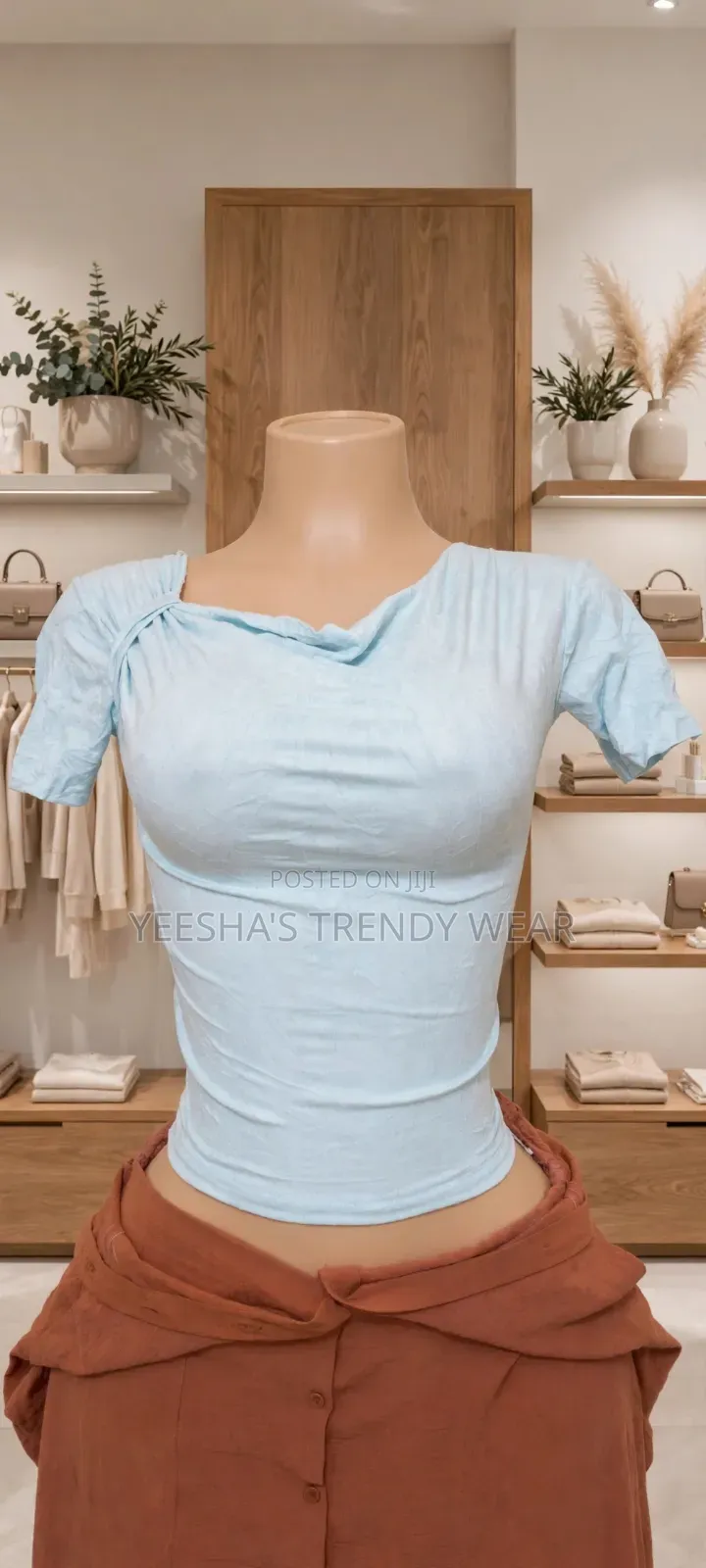 The Crop Tee That Goes With Everything Yeesha’S “Clean Crop Tee”