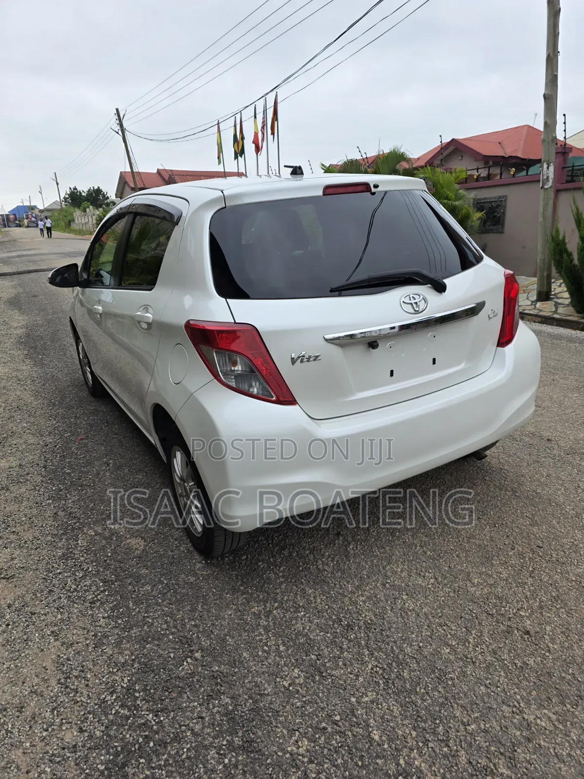 Toyota Vitz 1.3 AWD 5dr 2013 White