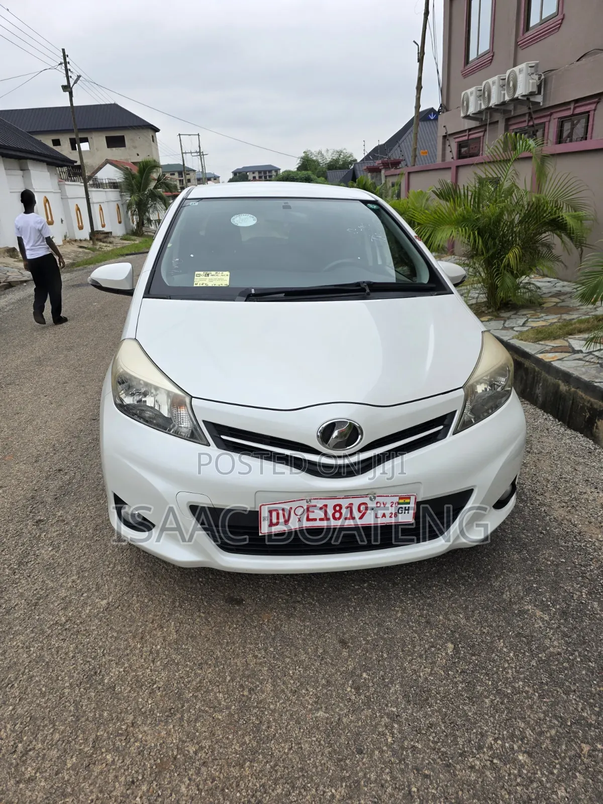 Toyota Vitz 1.3 AWD 5dr 2013 White