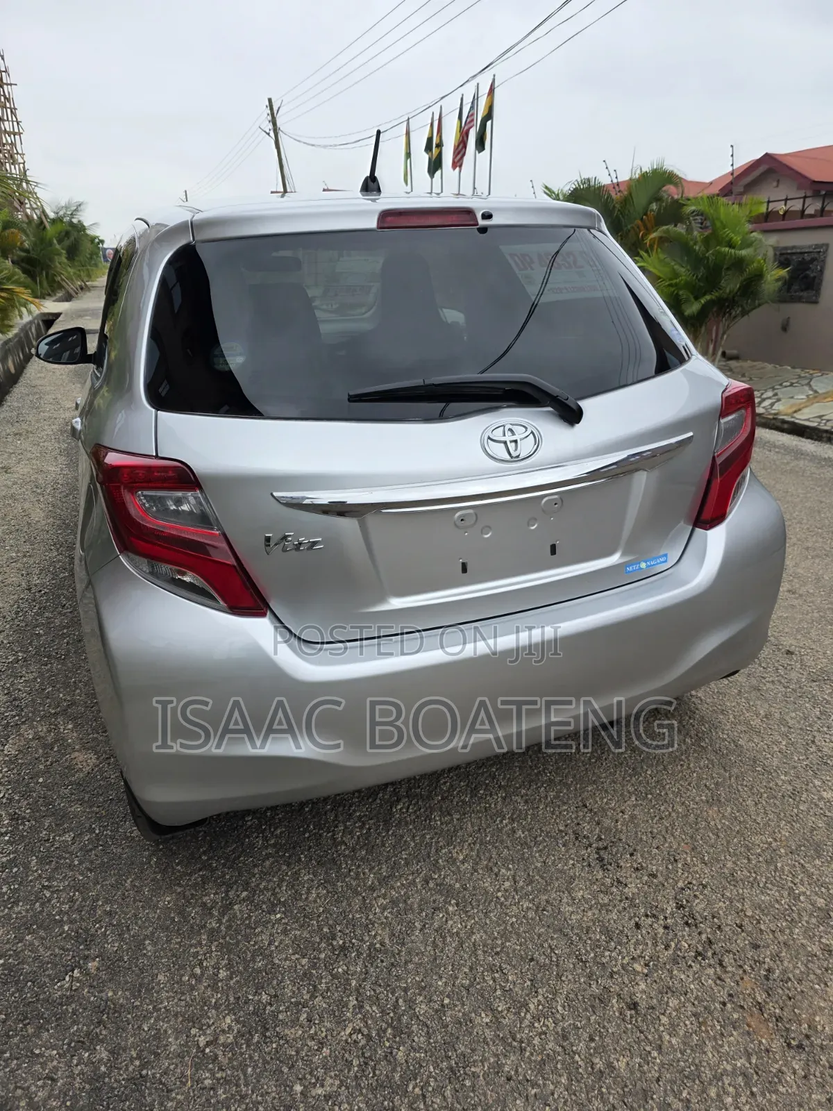 Toyota Vitz 1.3 AWD 5dr 2015 Silver