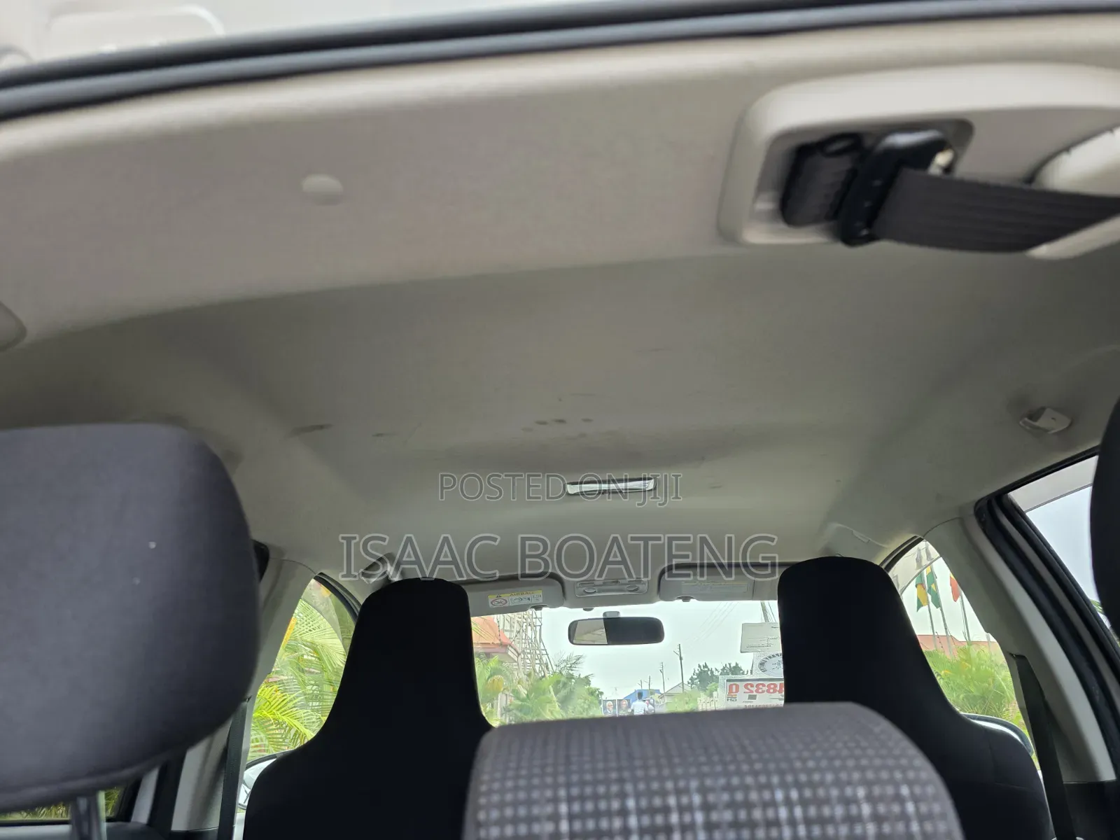 Toyota Vitz 1.3 AWD 5dr 2015 Silver