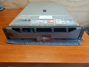 Server Dell PowerEdge R730 96GB Intel Xeon SSHD+SSD 3T
