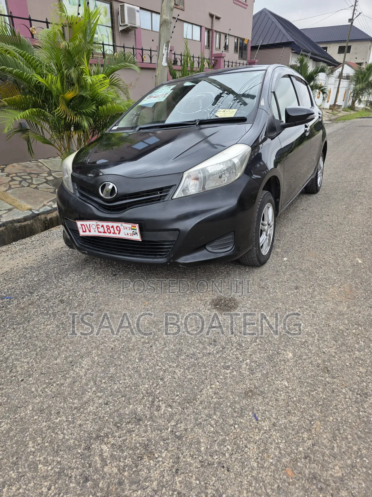 Toyota Vitz 1.3 AWD 5dr 2013 Black