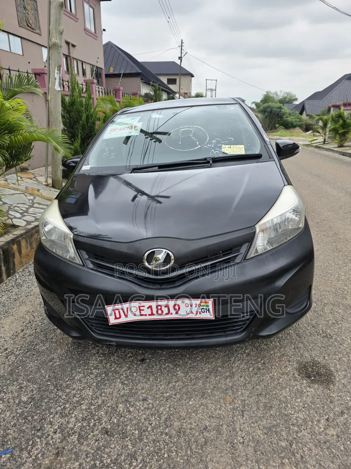 Toyota Vitz 1.3 AWD 5dr 2013 Black