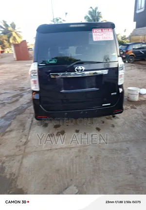 Toyota Voxy 2013 Gray