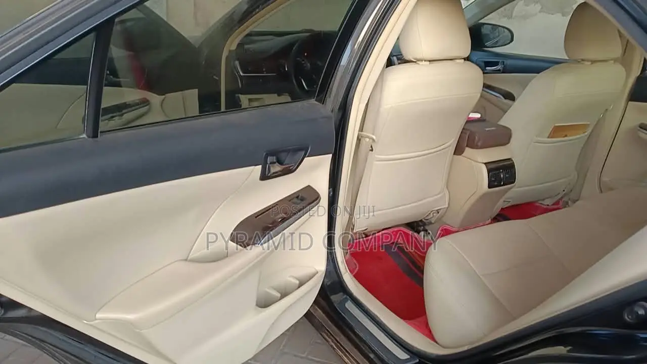 Toyota Camry 2017 Black