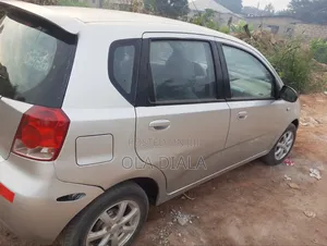 Chevrolet Aveo 2011 Silver