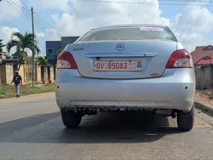 Toyota Belta 2010 Silver