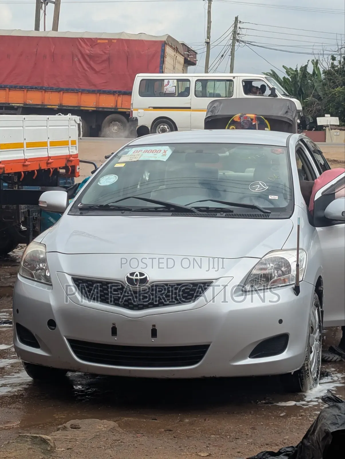 Toyota Belta 2010 Silver