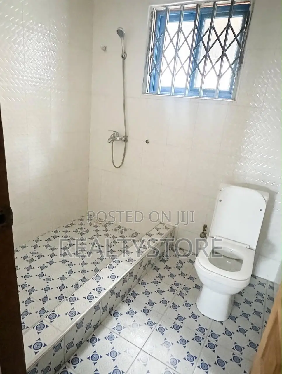 4bdrm House in Ashongman Estate, Accra Metropolitan for sale