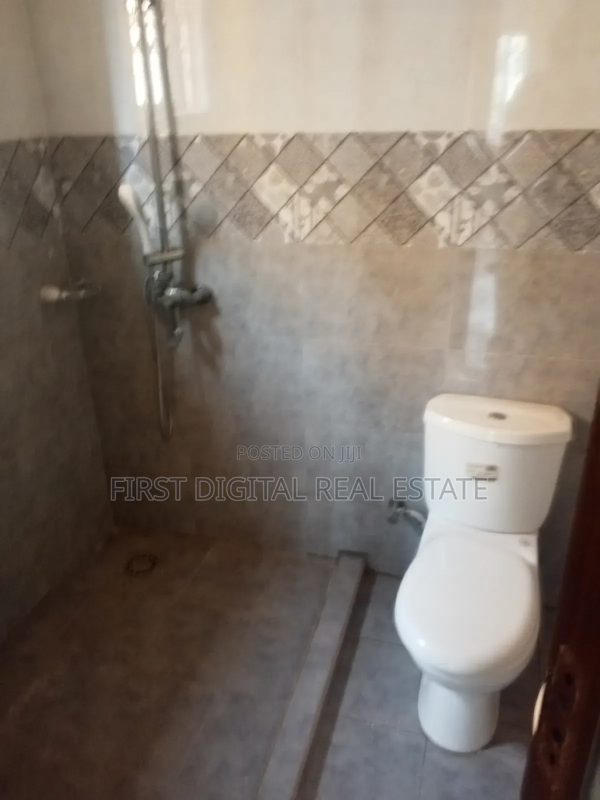4bdrm House in First Digital Real, West Hills Mall Area for rent