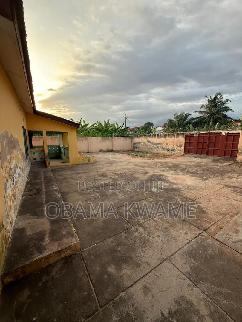 Registered 1 Plot With an Old Building on It for Sale at North Legon