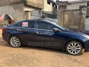 Hyundai Sonata Limited 2.0T Sedan (2.0L 4cyl 6A) 2012 Blue