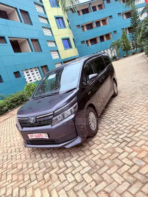 Toyota Voxy Hybrid V 2WD 7-Seater 2015 Gray