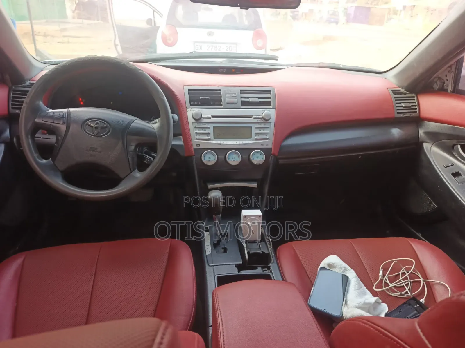 Toyota Camry 2.4 SE Automatic 2008 White