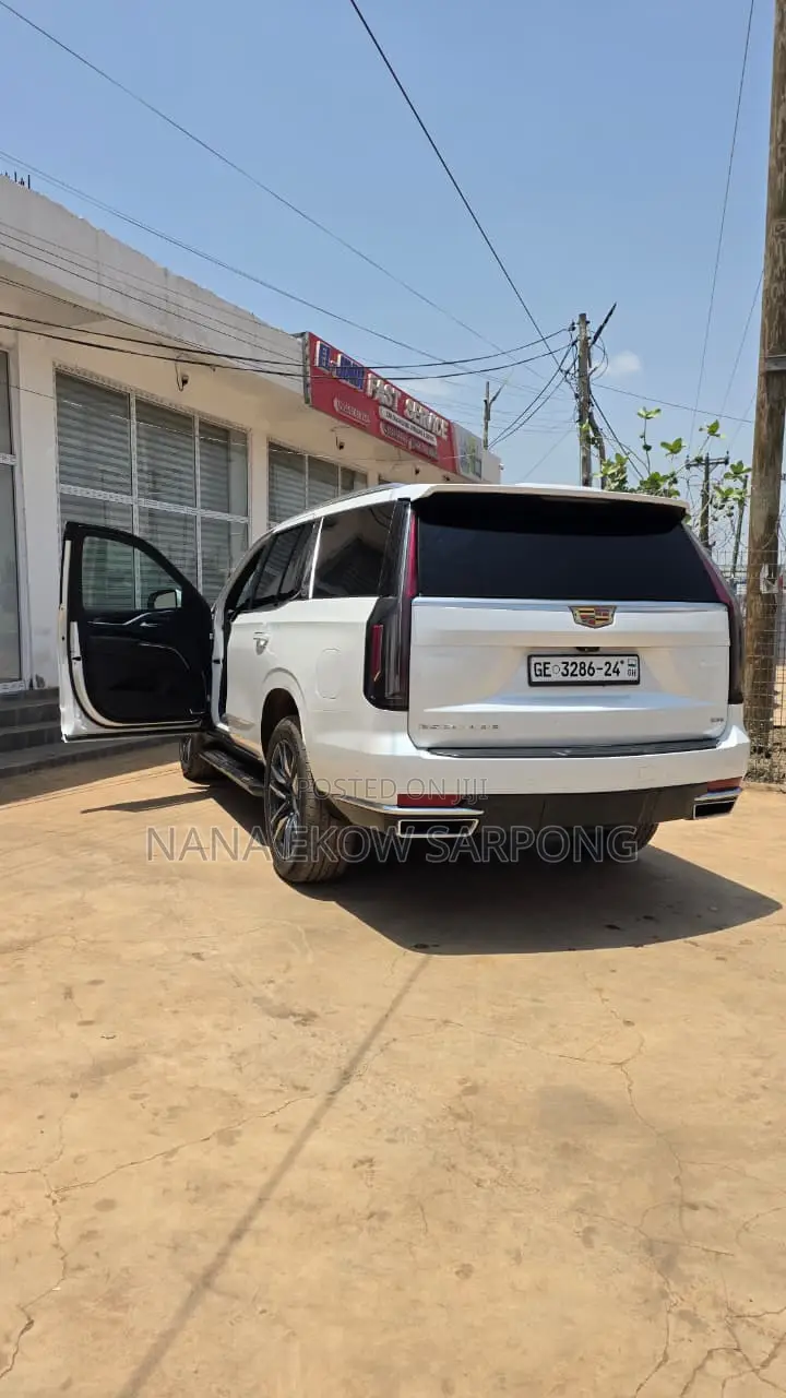 Cadillac Escalade Luxury 4WD 2023 White