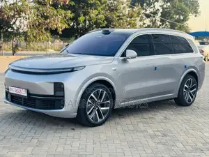 Li Auto L9 1.5 Hybrid AWD 2022 Silver