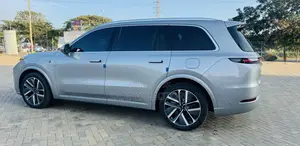 Li Auto L9 1.5 Hybrid AWD 2022 Silver