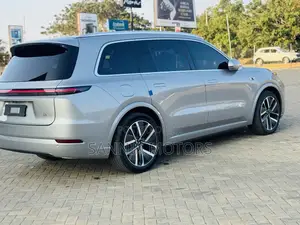 Li Auto L9 1.5 Hybrid AWD 2022 Silver