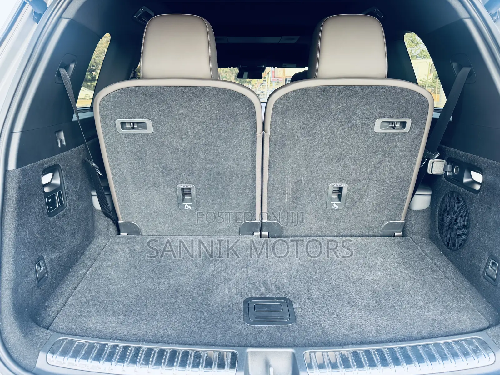 Li Auto L9 1.5 Hybrid AWD 2022 Silver