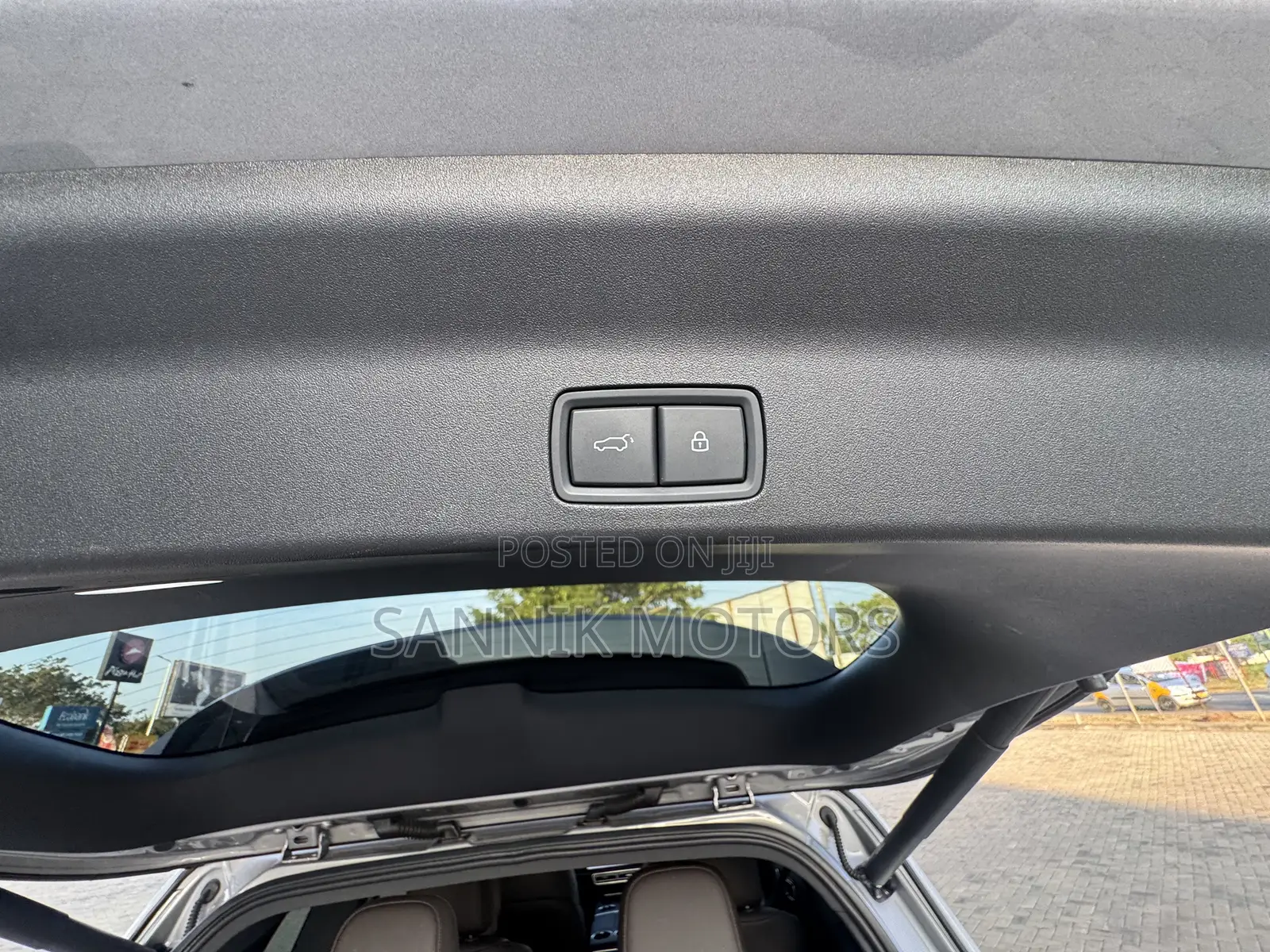 Li Auto L9 1.5 Hybrid AWD 2022 Silver