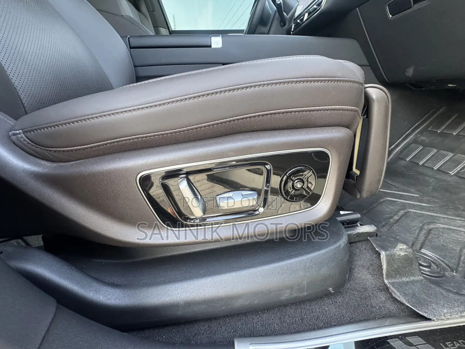 Li Auto L9 1.5 Hybrid AWD 2022 Silver