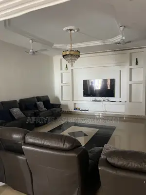 4bdrm House in Ahodwo Sokoban, Kumasi Metropolitan for rent