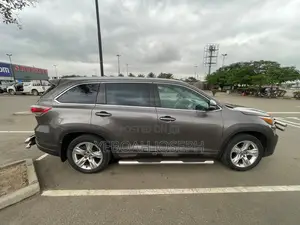 Toyota Highlander Limited V6 4x4 (3.5L 6cyl 6A) 2016 Gray
