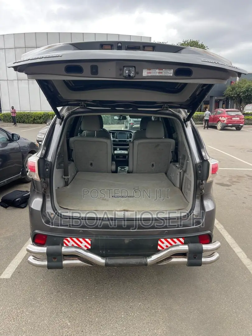 Toyota Highlander Limited V6 4x4 (3.5L 6cyl 6A) 2016 Gray
