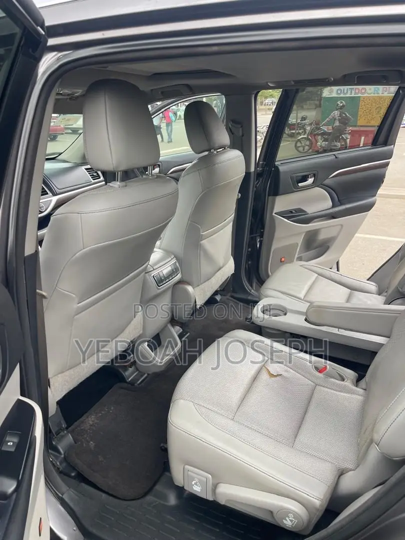 Toyota Highlander Limited V6 4x4 (3.5L 6cyl 6A) 2016 Gray