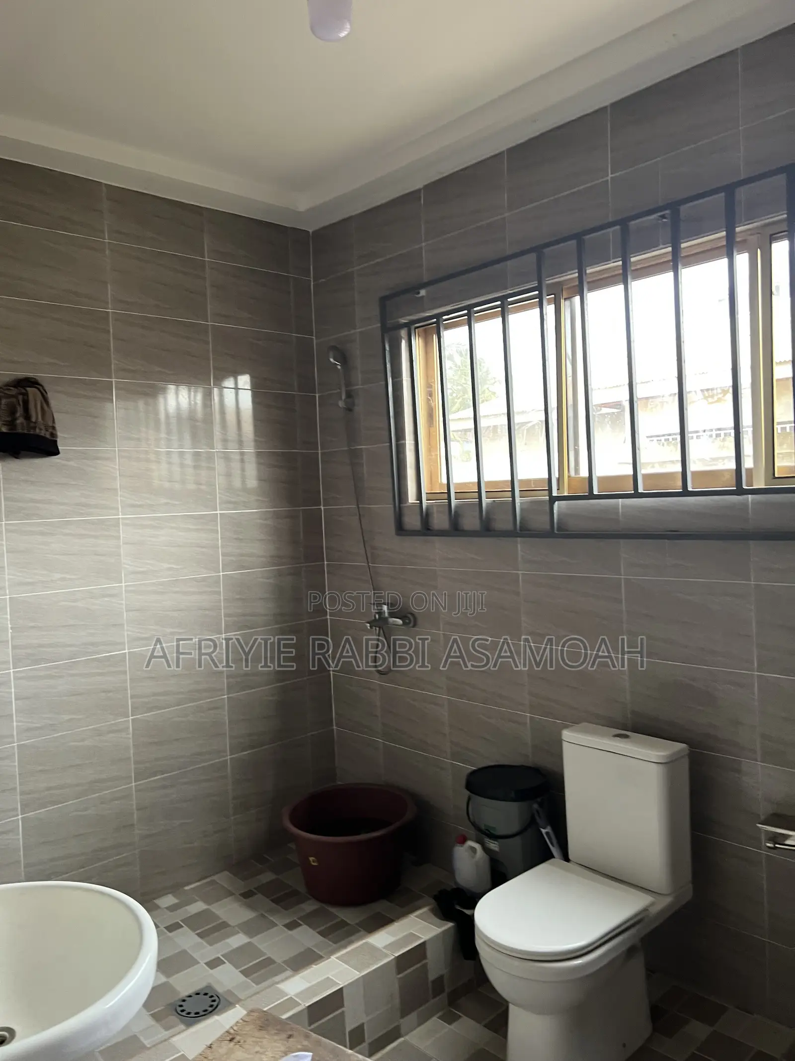 4bdrm House in Ahodwo Sokoban, Kumasi Metropolitan for rent
