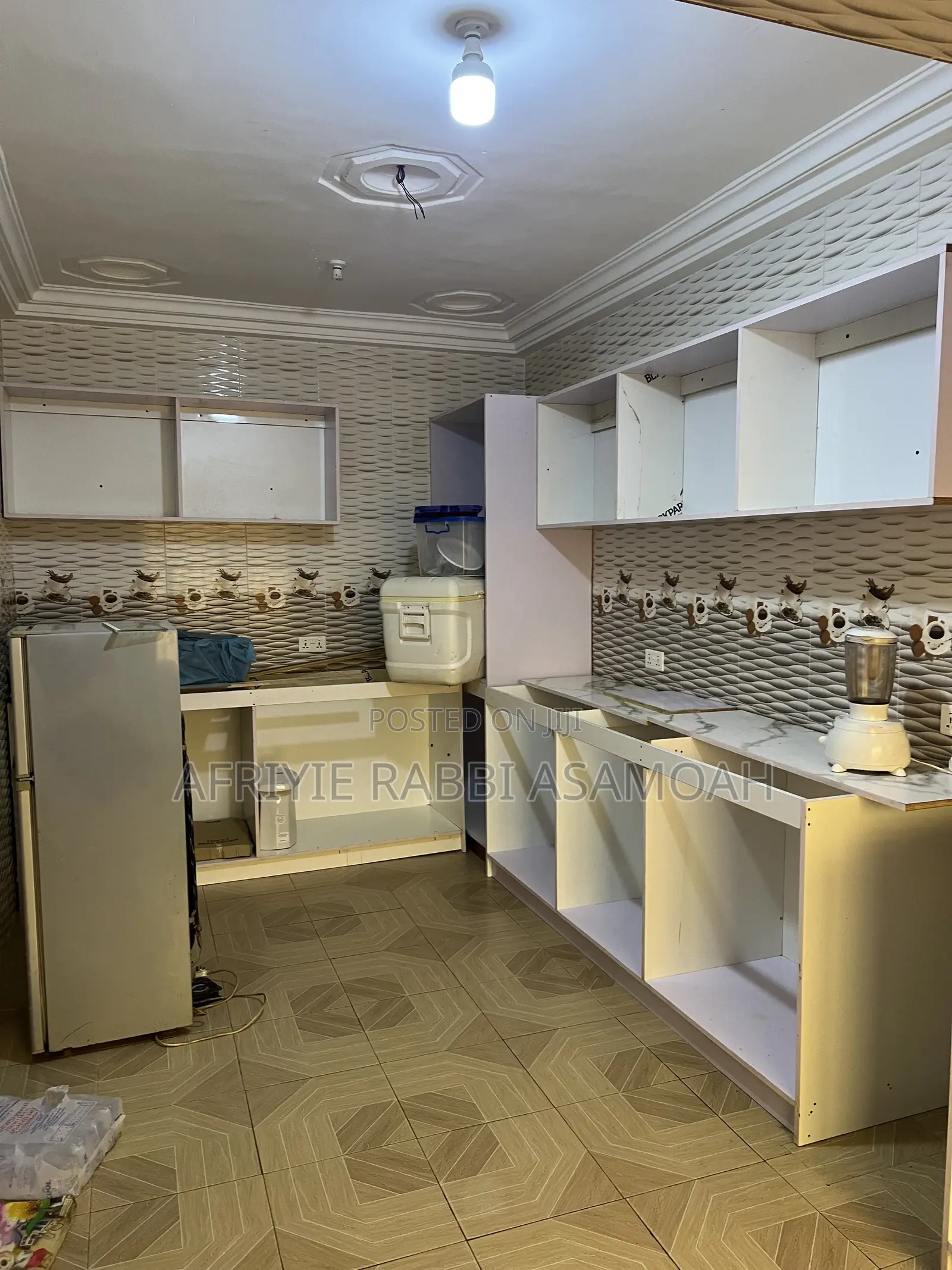 4bdrm House in Ahodwo Sokoban, Kumasi Metropolitan for rent