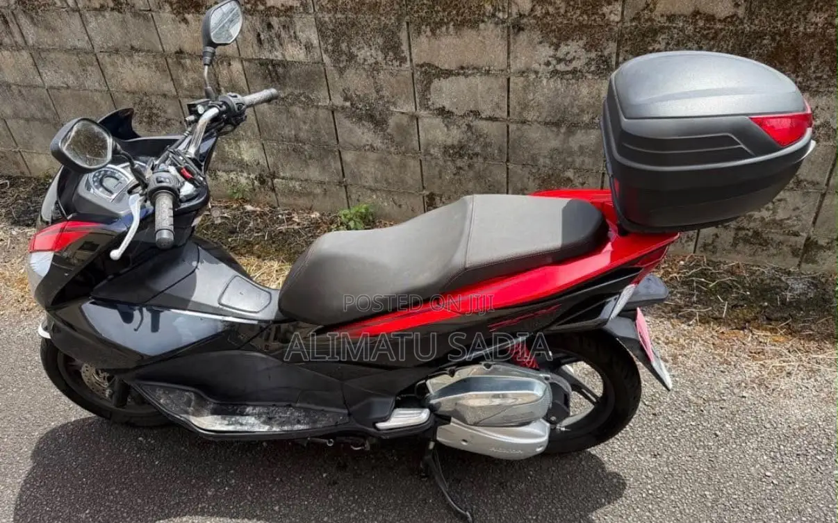 Honda 2015 Red