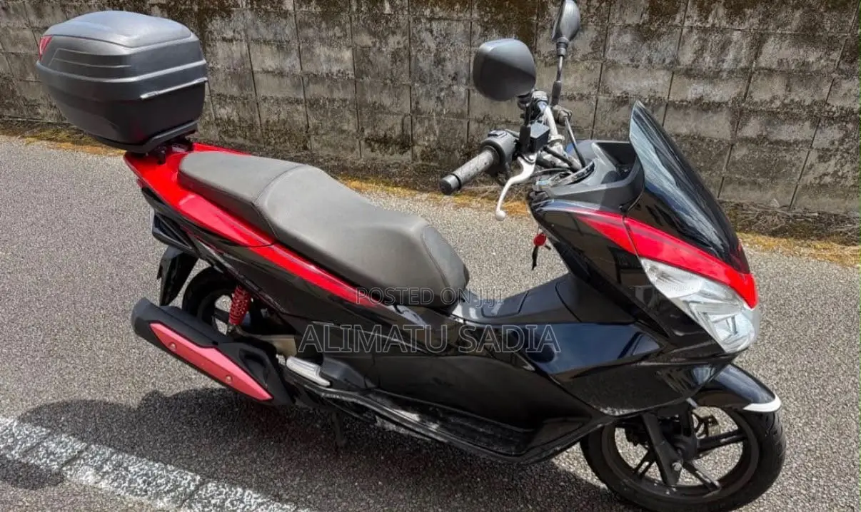 Honda 2015 Red