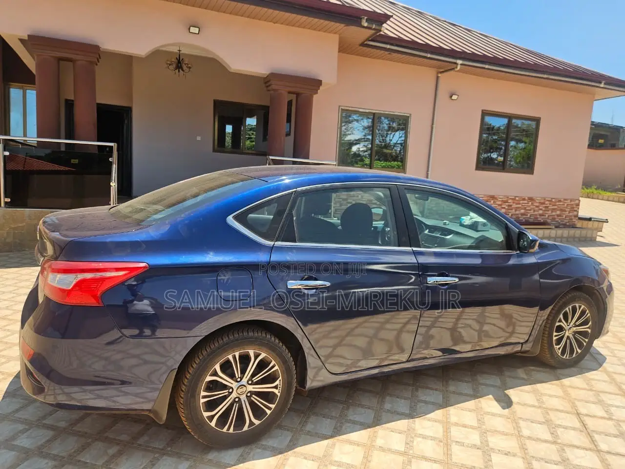 Nissan Sentra 2018 Blue